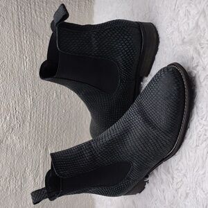 Firth Blue Grey Suede Leather Snakeskin Pattern Almond Toe Low Heel Ankle Boot